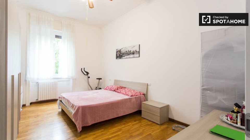 Double room Milan, 2 beds — photo 10