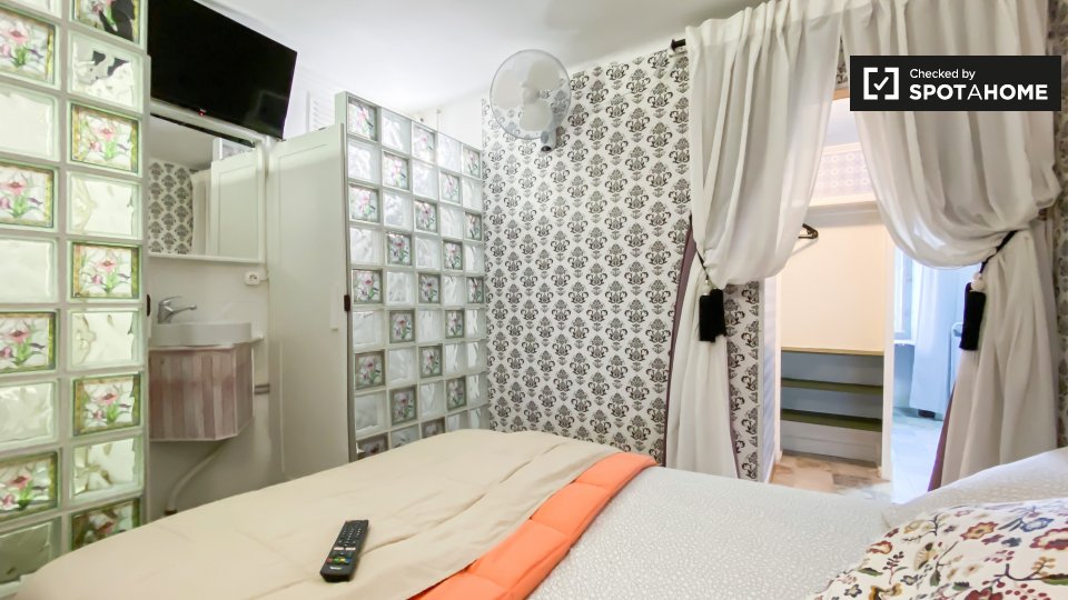 Double room Lisbon, 6 beds, 80m² — photo 4