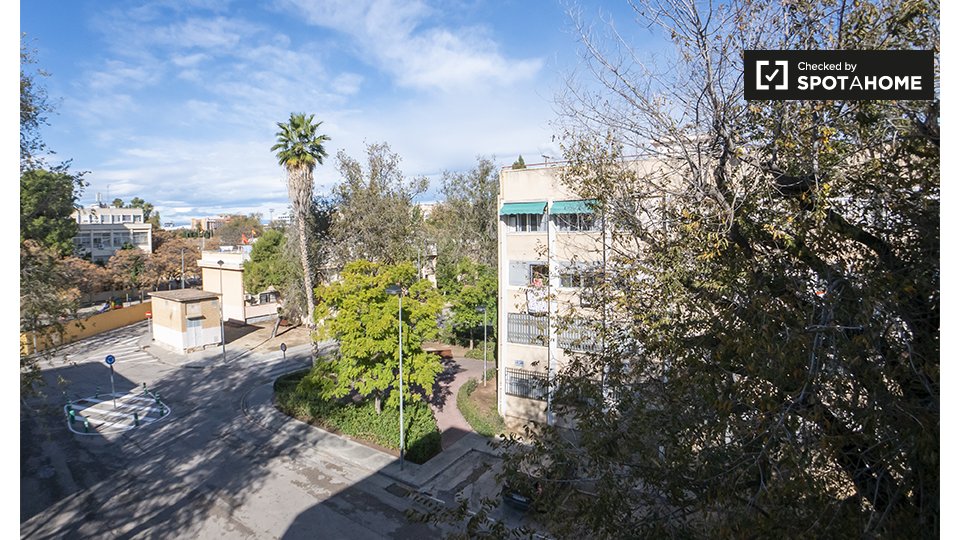 Double room Valencia, 3 beds, 90m² — photo 10