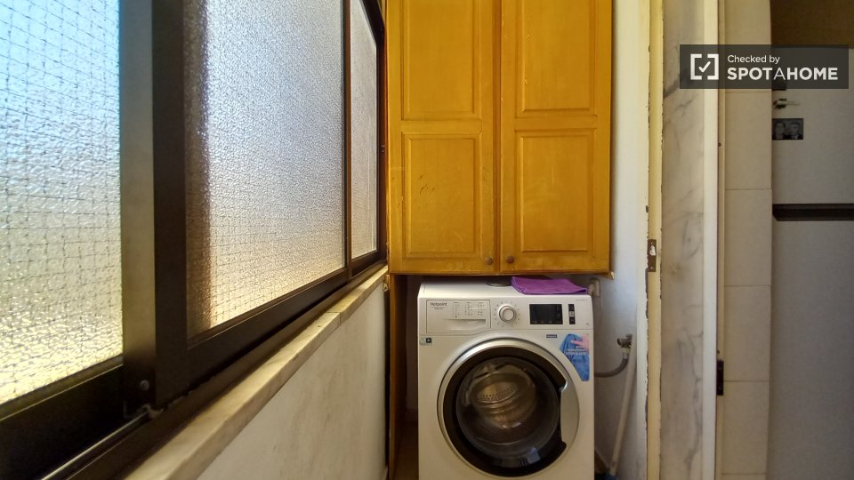 Double room Lisbon, 1 bed, 60m² — photo 4
