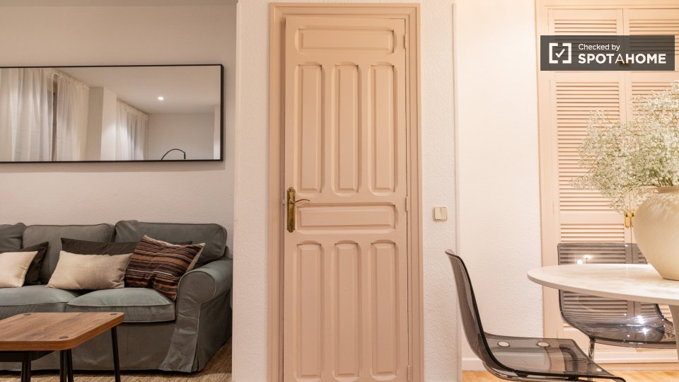 Apartment Madrid, 1 bed — photo 12