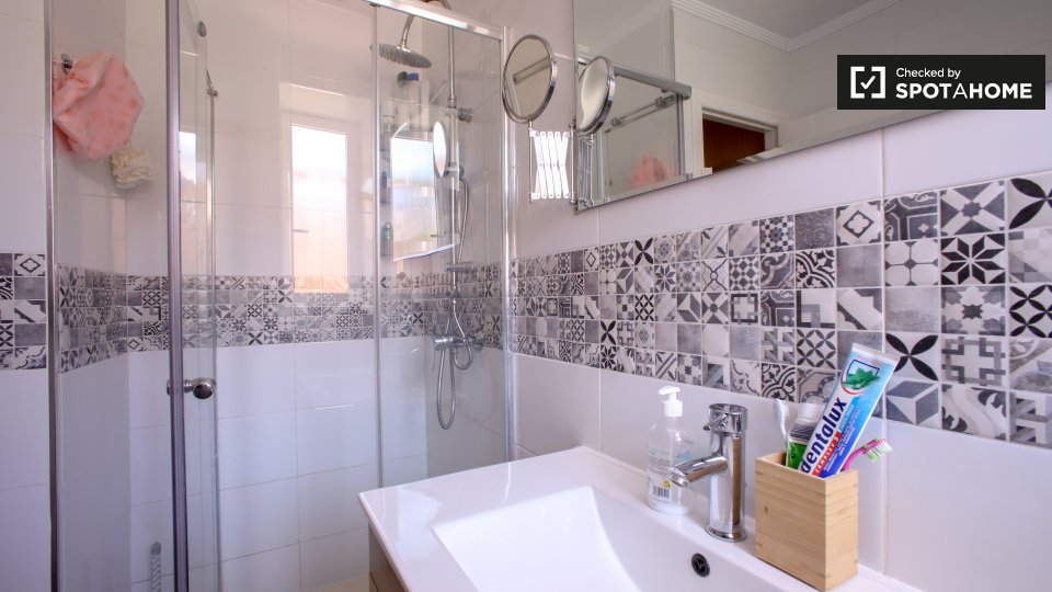 Double room Valencia, 4 beds, 100m² — photo 11