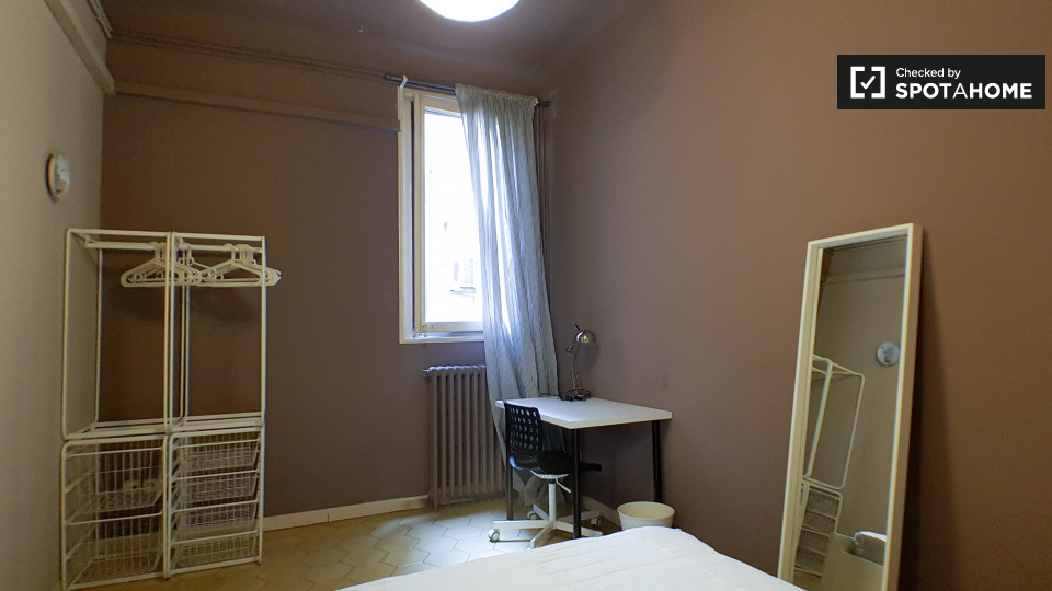 Double room Barcelona, 8 beds, 189m² — photo 3