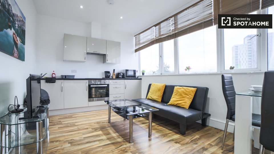 Apartment mono London — photo 1