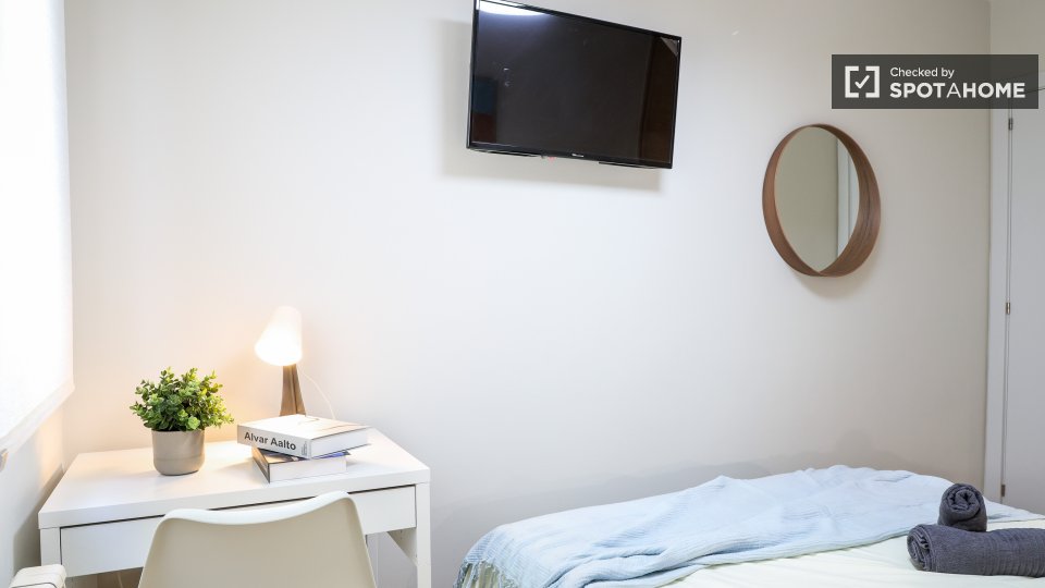 Double room Madrid, 4 beds — photo 3