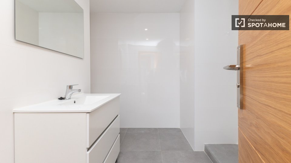 Double room Valencia, 5 beds — photo 9