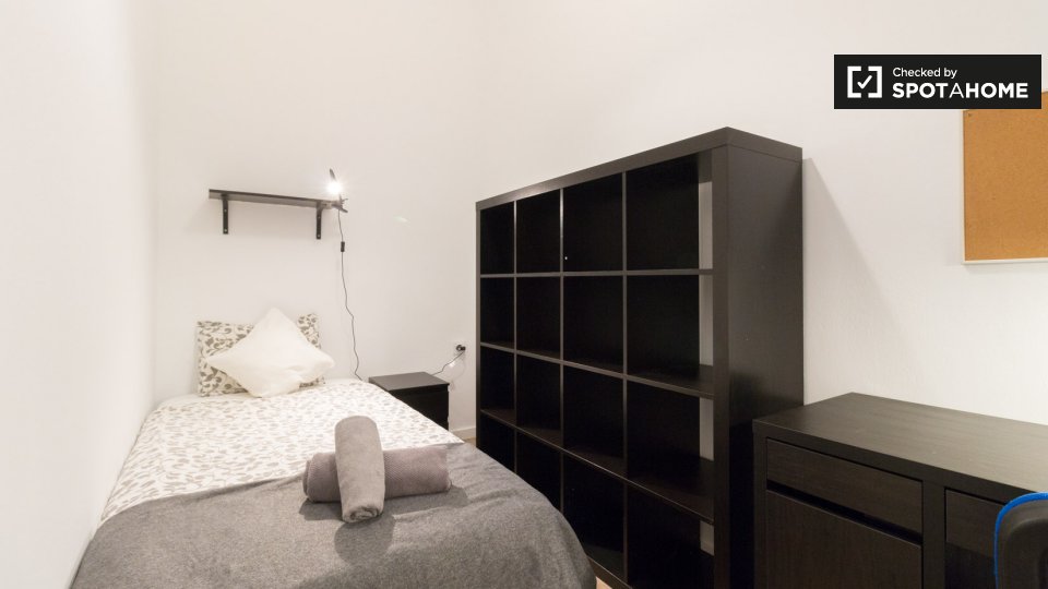 Double room Barcelona, 8 beds, 250m² — photo 1