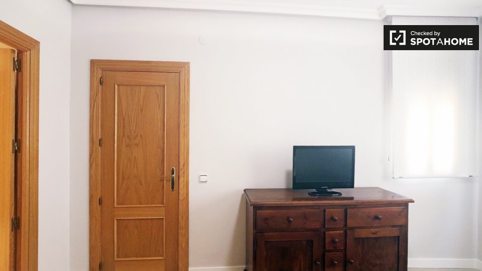 Apartment Madrid, 1 bed, 56m² — photo 14