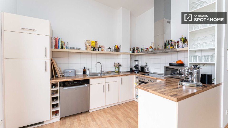 Apartment Berlin, 1 bed, 75m² — photo 28