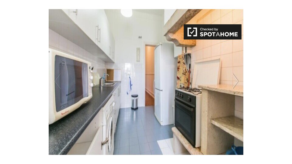 Double room Lisbon, 4 beds, 90m² — photo 13
