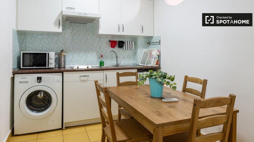 Double room Barcelona, 2 beds, 40m² — photo 8
