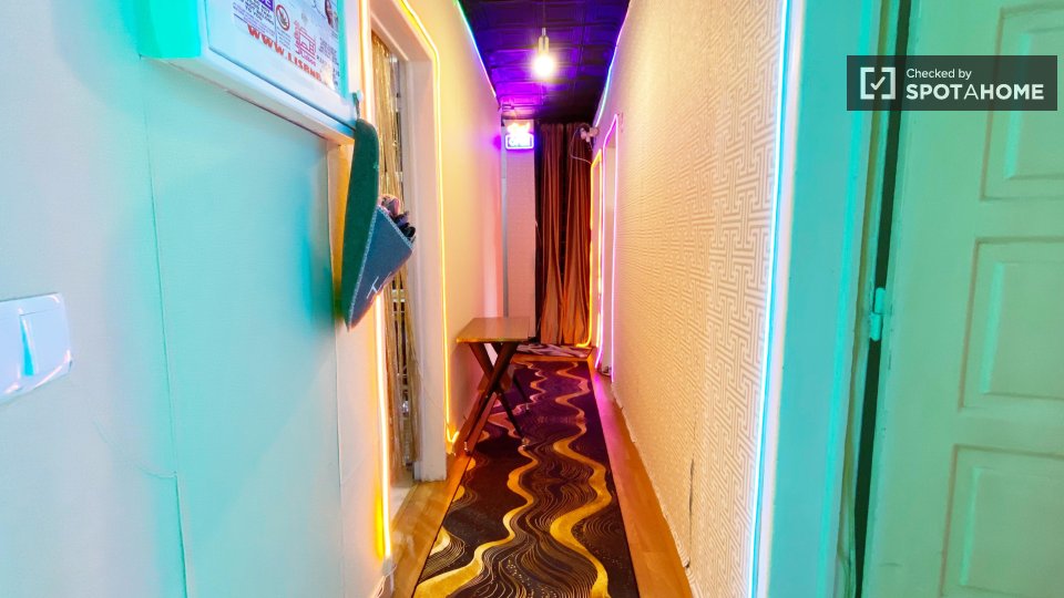 Double room Lisbon, 5 beds, 90m² — photo 51