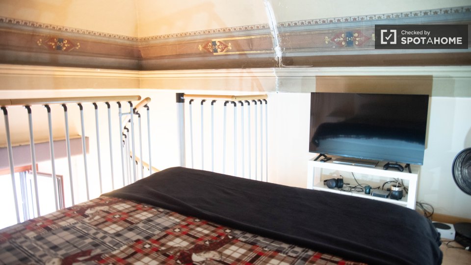 Double room Rome, 3 beds — photo 23