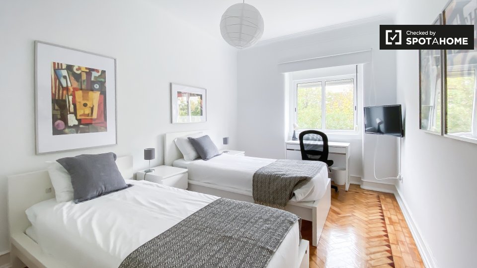 Double room Lisbon, 4 beds — photo 2