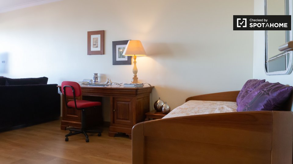 Apartment Lisbon, 3 beds, 130m² — photo 10
