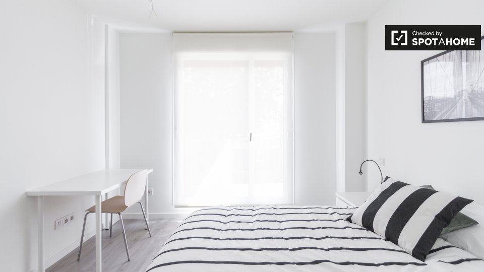 Double room Madrid, 4 beds, 90m² — photo 4