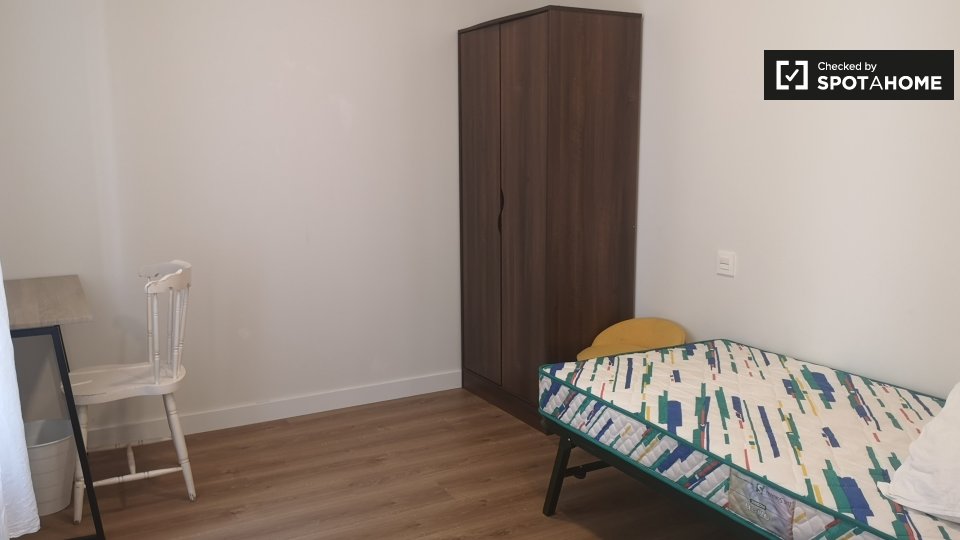 Habitación en piso compartido en alquiler, San Francisco, Bilbao.