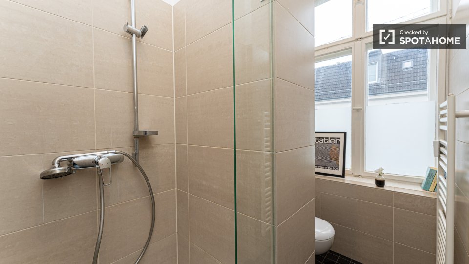 Double room Berlin, 3 beds, 75m² — photo 14