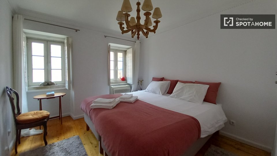 Apartment Lisbon, 1 bed, 90m² — photo 19