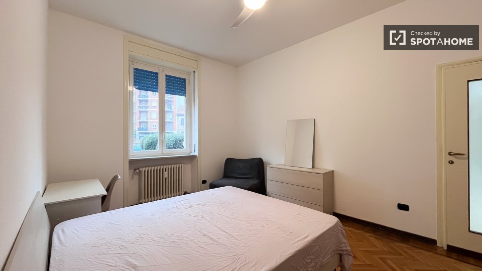 Double room Milan, 2 beds — photo 14