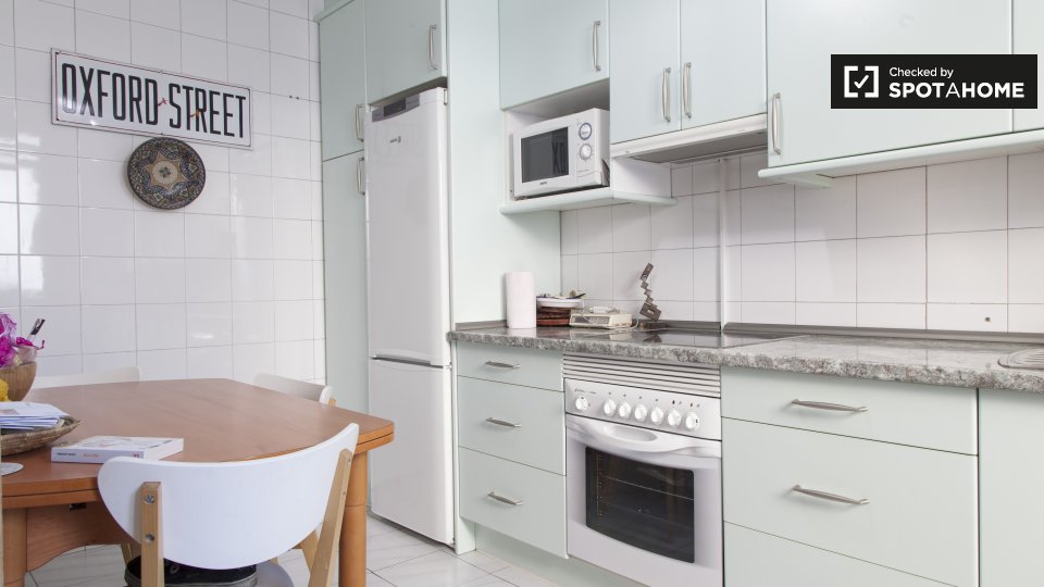 Double room Madrid, 2 beds, 120m² — photo 16