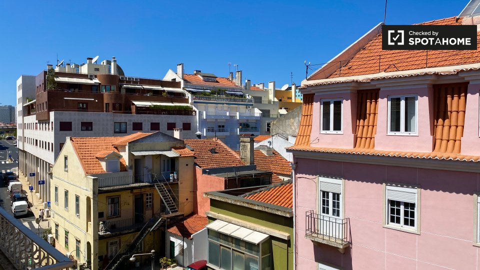 Double room Lisbon, 5 beds — photo 4