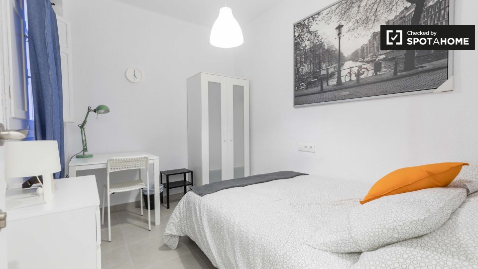 Double room Valencia, 4 beds, 100m² — photo 17
