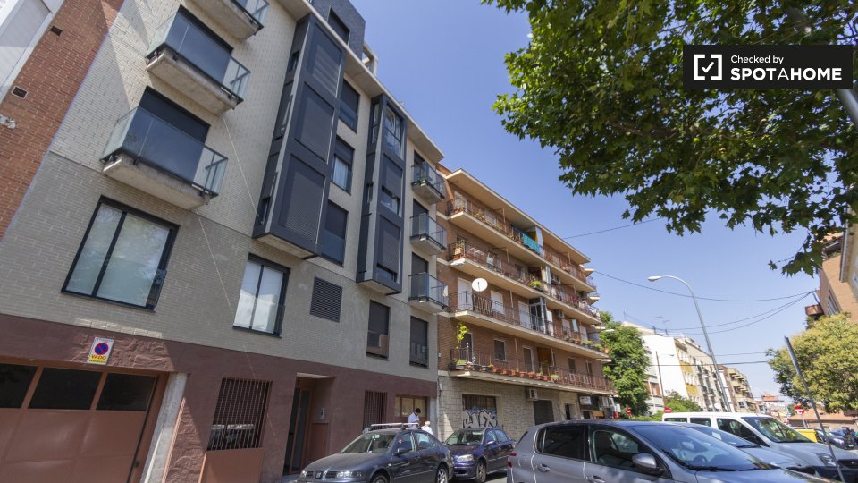 Double room Madrid, 4 beds, 90m² — photo 14