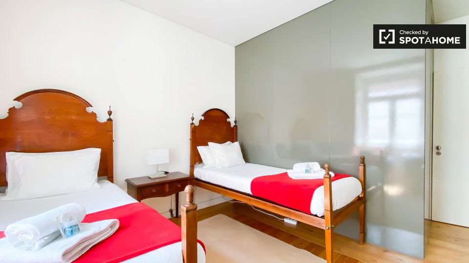 Apartment Lisbon, 2 beds — photo 16