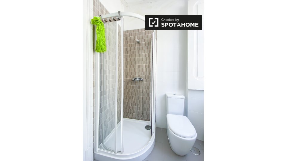 Double room Lisbon, 5 beds, 120m² — photo 13