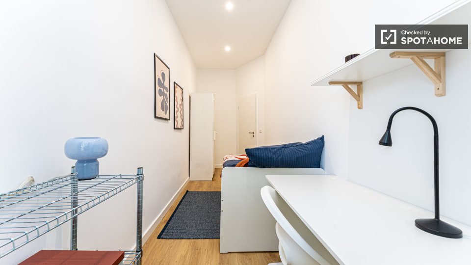 Double room Berlin, 4 beds, 59m² — photo 13