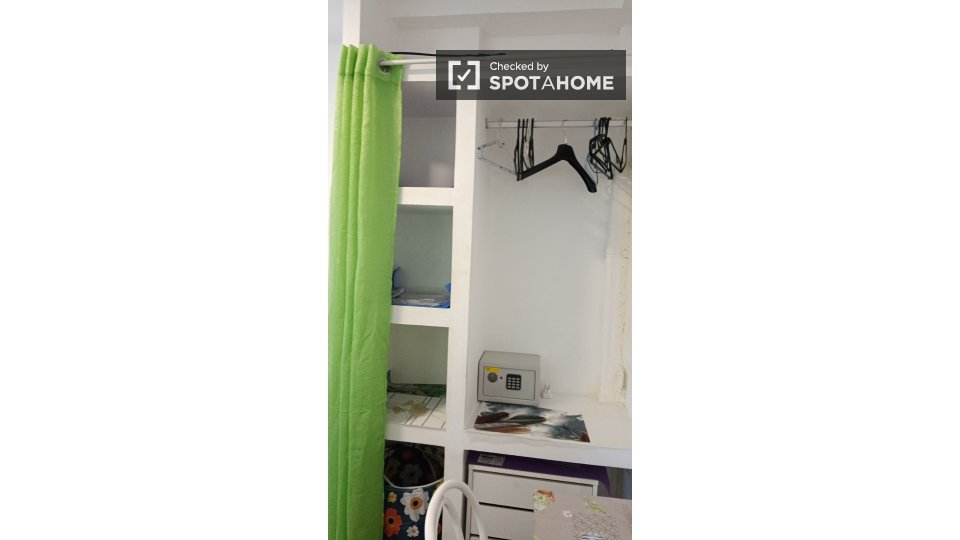 Double room Madrid, 5 beds, 120m² — photo 64