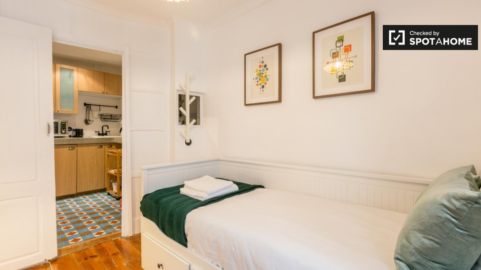 Apartment Lisbon, 2 beds — photo 16