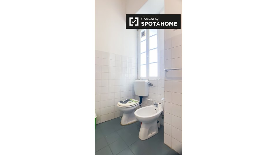Double room Lisbon, 4 beds, 90m² — photo 9