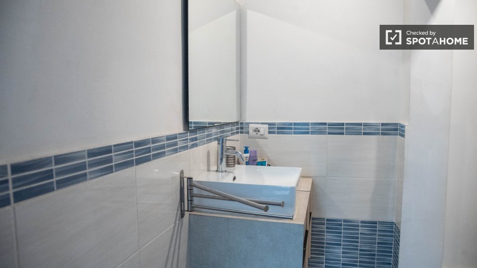 Apartment Rome, 4 beds, 60m² — photo 14