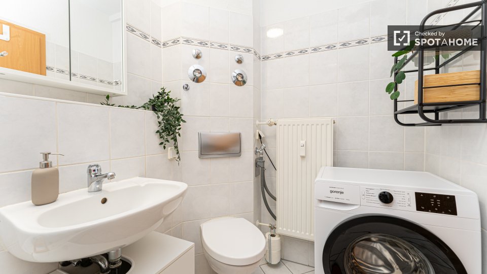 Double room Berlin, 4 beds, 62m² — photo 13
