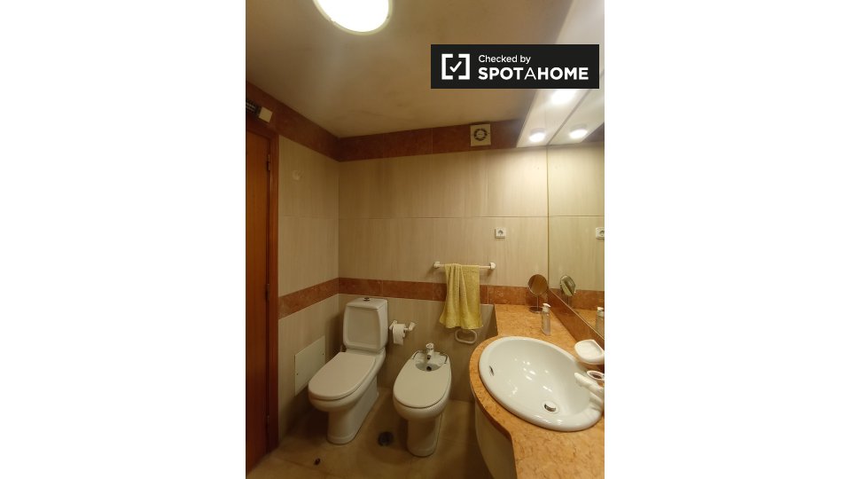 Double room Lisbon, 5 beds, 300m² — photo 19