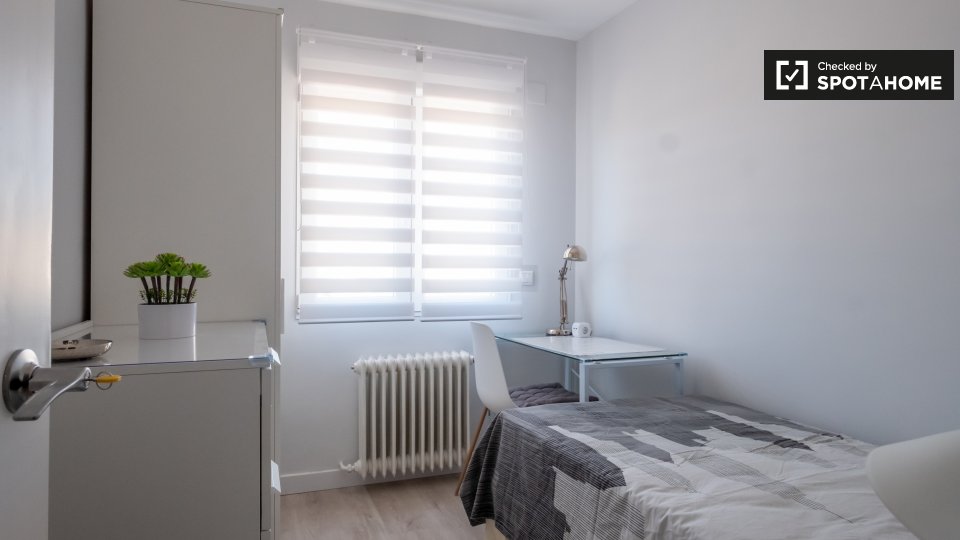 Double room Madrid, 4 beds — photo 4