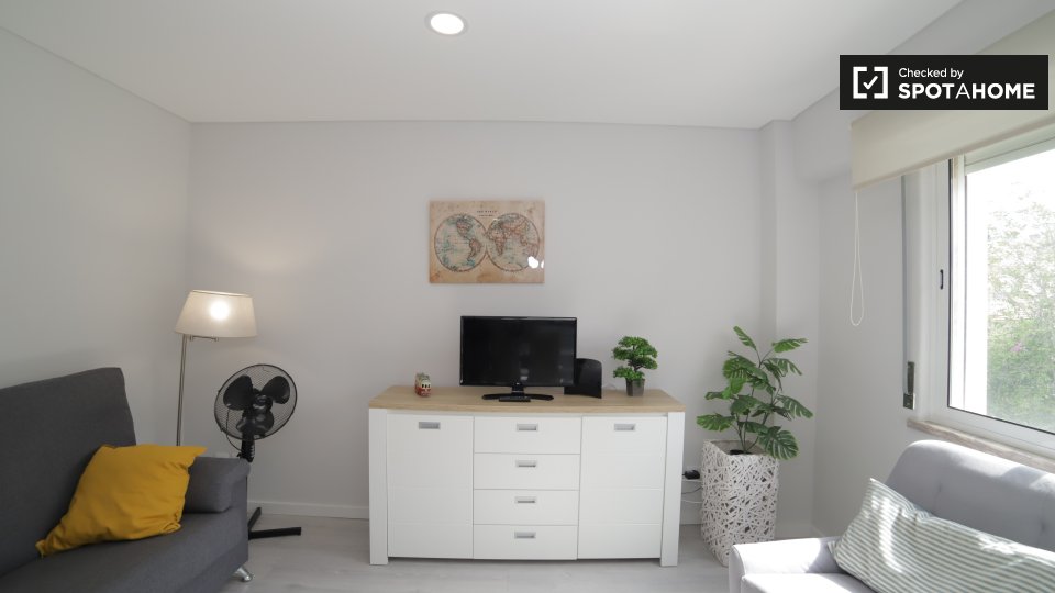 Apartment Lisbon, 1 bed, 200m² — photo 7