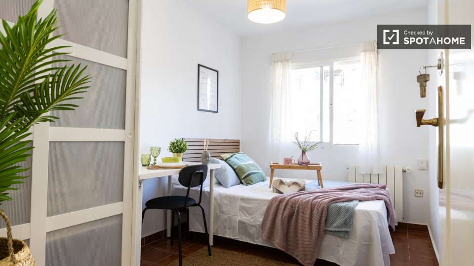 Double room Madrid, 4 beds — photo 7