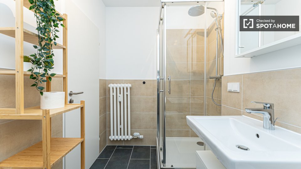 Double room Berlin, 4 beds, 60m² — photo 16