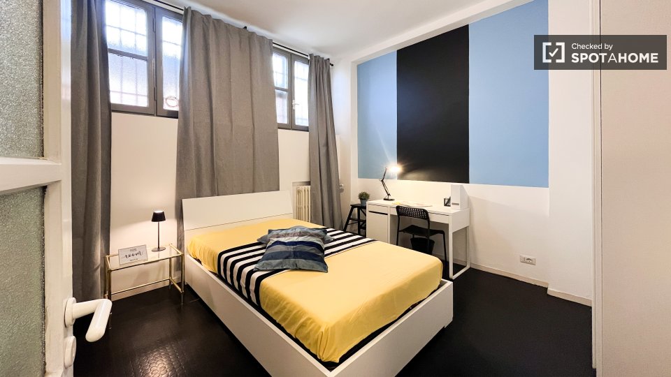 Double room Milan, 2 beds — photo 8