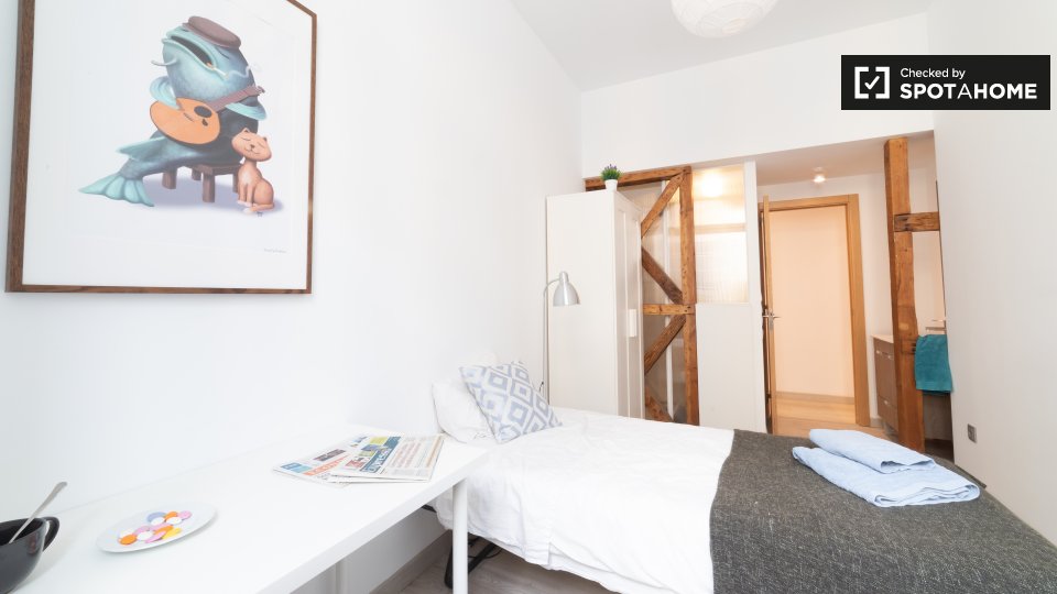 Double room Lisbon, 5 beds, 120m² — photo 3
