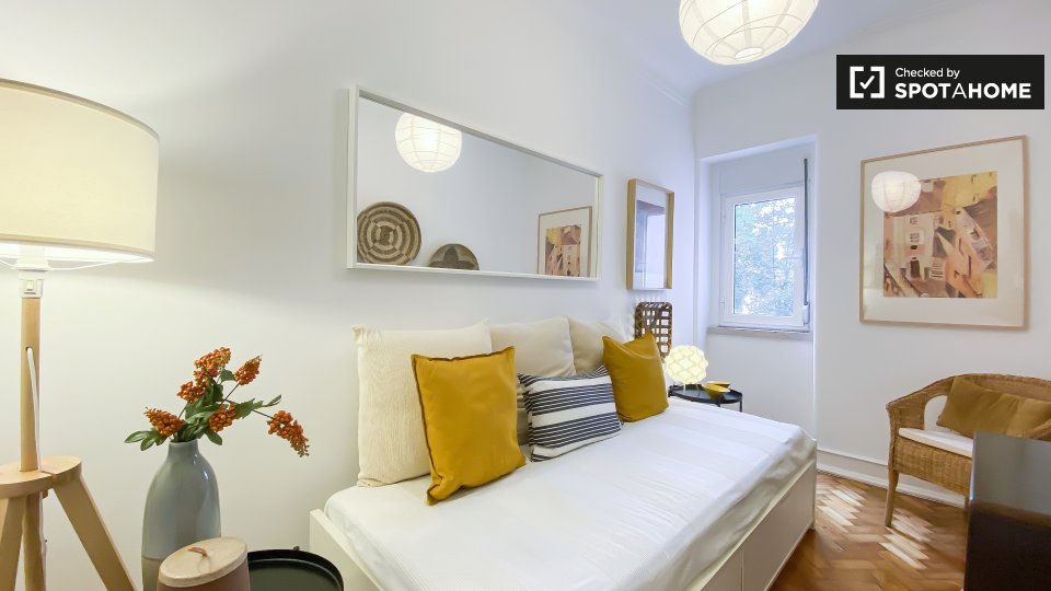 Double room Lisbon, 4 beds — photo 5