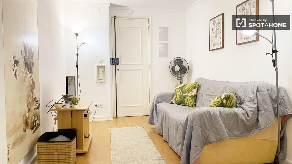 Apartment Lisbon, 2 beds — photo 21