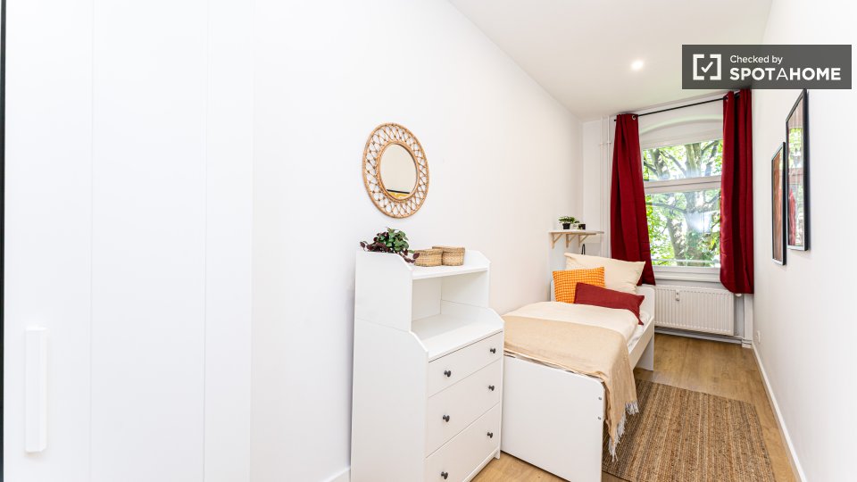 Double room Berlin, 4 beds, 59m² — photo 11