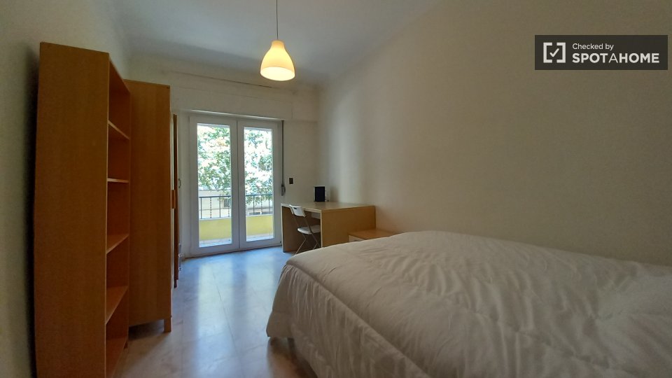 Double room Lisbon, 1 bed, 60m² — photo 8