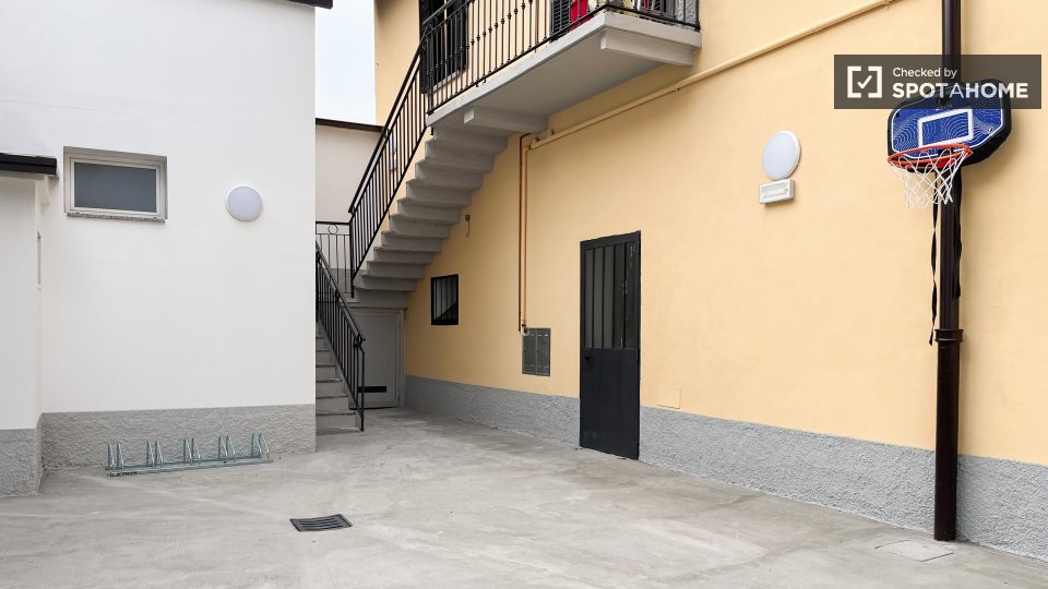 Double room Milan, 4 beds — photo 17