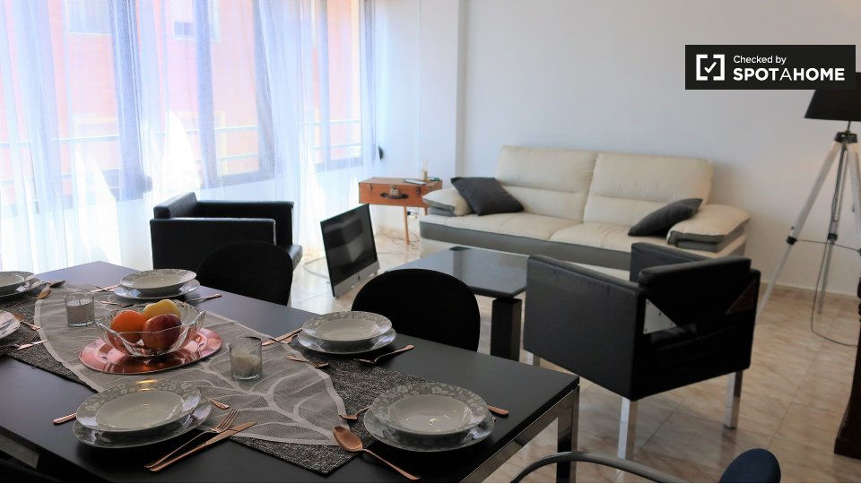 Apartment Valencia, 2 beds, 100m² — photo 1