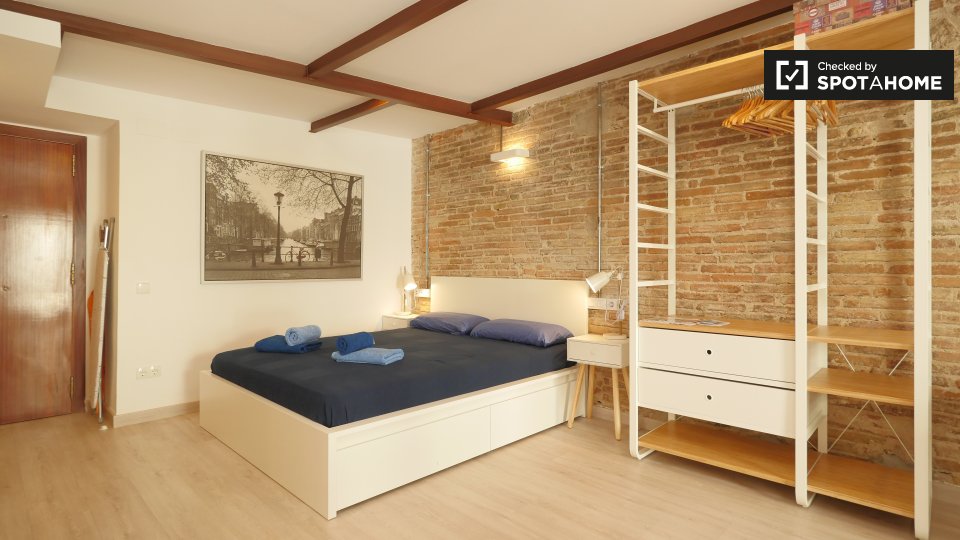 Apartment Barcelona, 1 bed, 40m² — photo 3